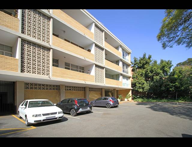 1 BEDROOM APARTMENT FOR SALE IN HOUGHTON ESTATE
